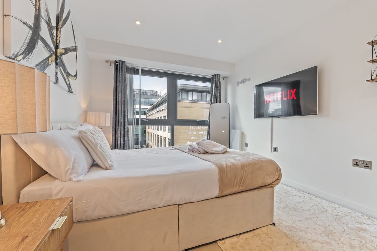 Aspire Apartment in Slough — photograph 28